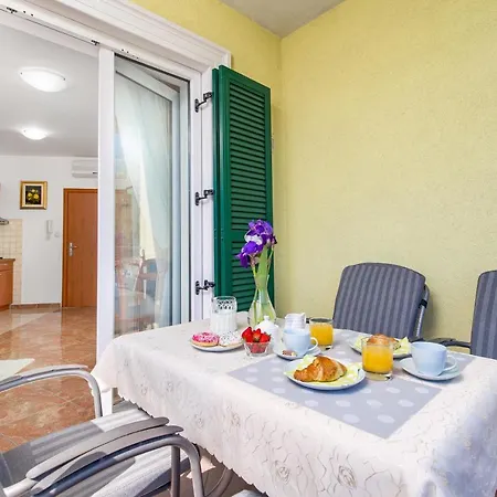 Light Summer With A Swimming Pool Apartment